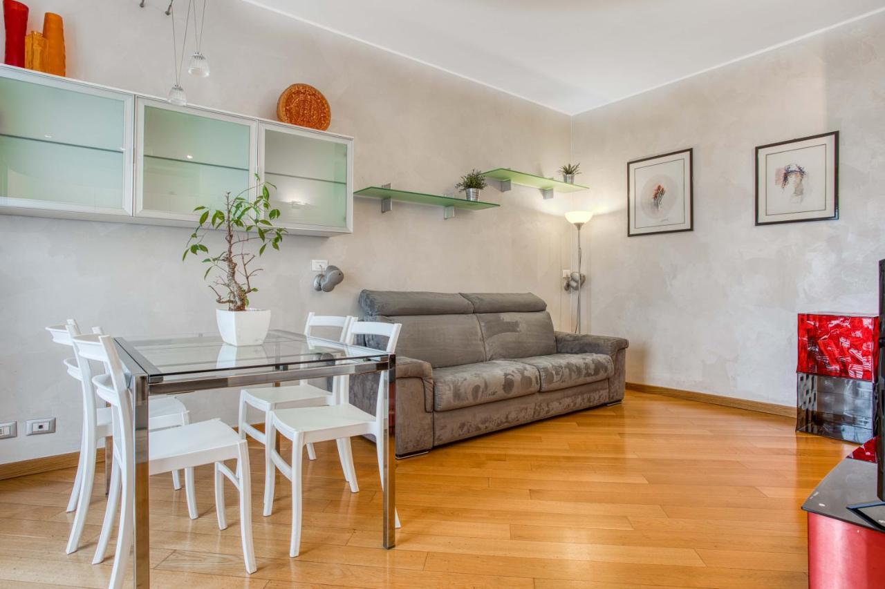 米兰Joivy Vibrant Flat With Balcony公寓 外观 照片